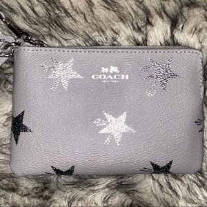 ⭐️⭐️new Coach wristlet with stars⭐️⭐️